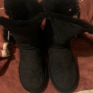UGG Women's Black Winter Boots
